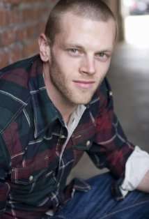 Актер Джордж Йонсон