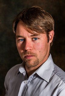 Актер Джастин Моусес