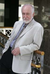 Актер Дж. Патрик МакНамара