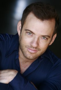 Актер Николас Рид