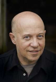 Актер Эдвард Саксон