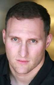 Актер Вэйд Хэрлан