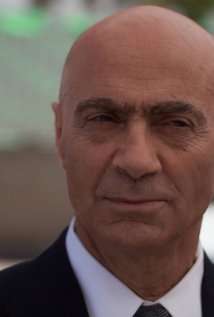 Актер Салим Дау