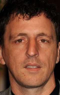 Актер Аттикус Росс