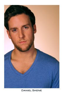 Актер Дэн Скин