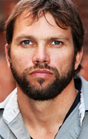 Актер Тодд Скотт