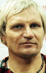 Актер Олег Скрипка