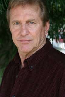 Актер Джордж МакДэниэл