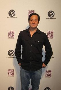 Актер Томас Исао Моринака