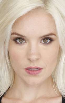 Фото Бриа Грант