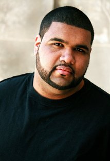 Актер Омар Нив Капра