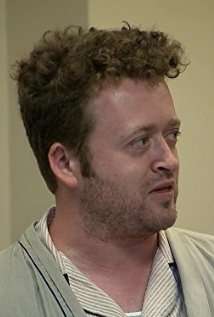 Актер Нил Кэйси