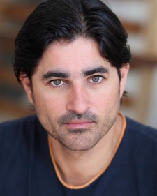 Актер Чук Сибтайн