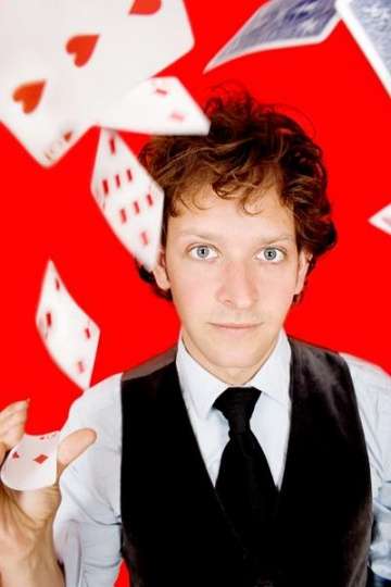 Актер Нил Генри