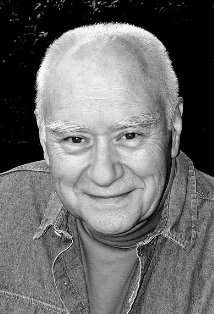 Актер Уоррен Мансон