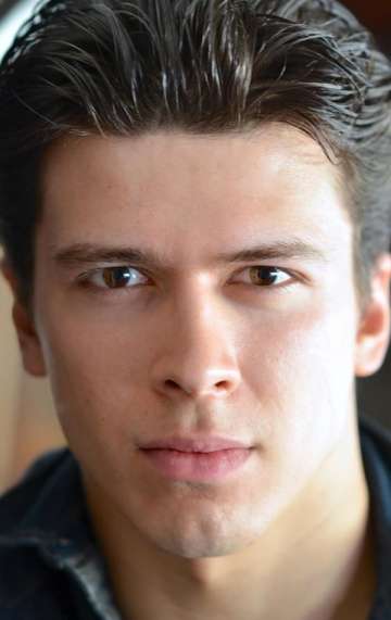 Актер Крейг Хенингсен