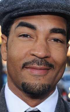 Актер Эрик Уайт