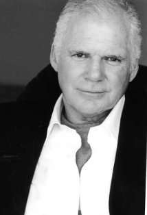 Актер Райан Кутрона