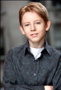 Актер Логан Брунер