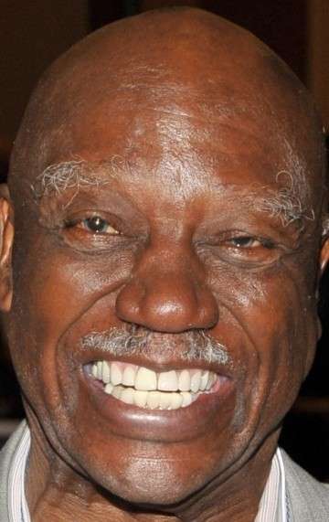 Актер Тони Бертон