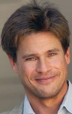 Актер Уильям МакНамара