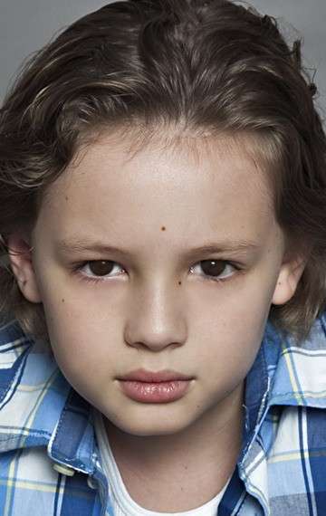 Актер Максим Найт