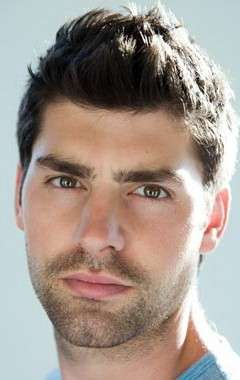 Актер Трэвис Милн