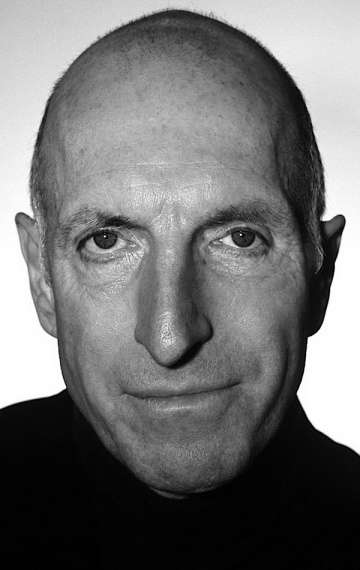 Актер Ричард Стрэйндж