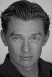 Актер Эролл Шанд