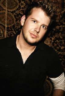 Актер Аарон Мерке