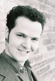 Актер Стив Корона