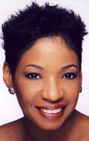 Актер Адриан Ленокс