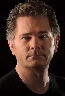 Актер Чак Пэрис