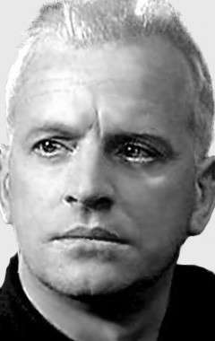 Актер Иэн Чарлсон