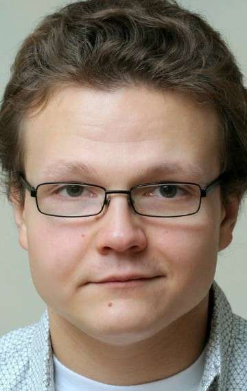 Актер Александр Быковский