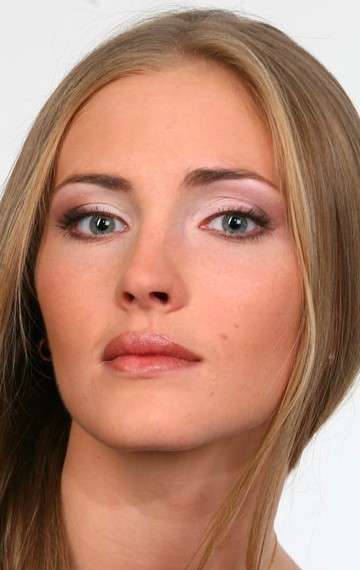 Актер Анна Казючиц