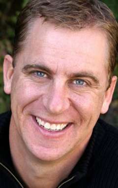 Актер Дейв Блеми