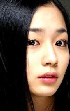 Актер Ли Мин Чжон