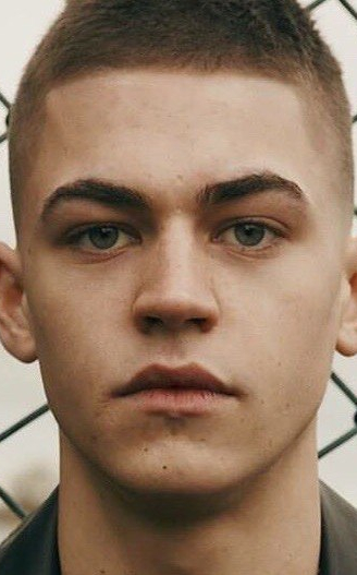 Фото Хиро Файнс-Тиффин