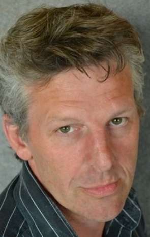 Актер Реми Мартен