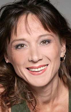 Актер Хелен Бедэй