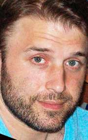 Актер Илан Митчелл-Смит