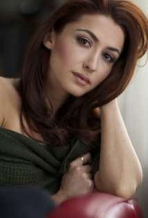 Актер Эшли Галлегос