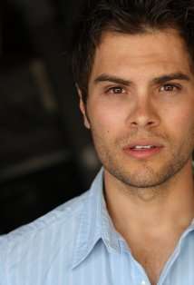 Актер Эрик Валдез