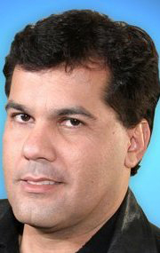 Актер Мауро Бланко