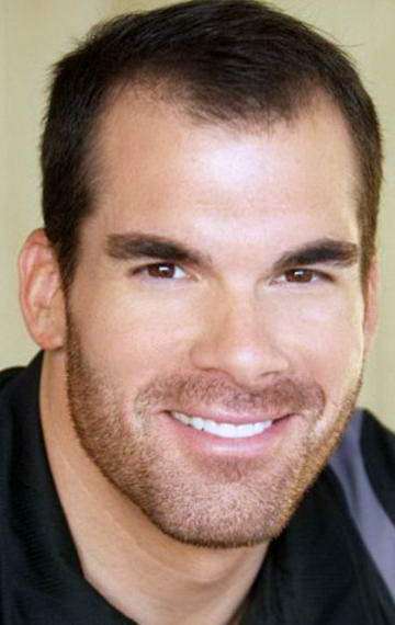 Актер Брэндон Молале