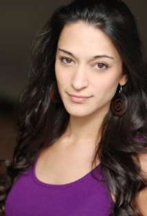 Актер Сара Томко