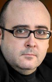 Актер Карлос Аресес