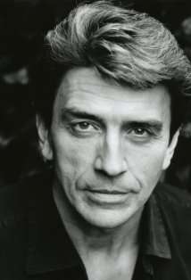 Актер Джеймс Кумбз