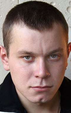 Актер Илья Хвостиков